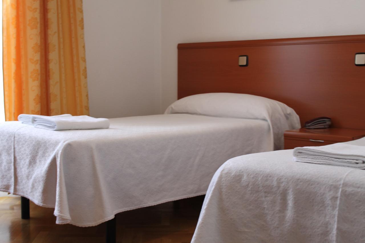 Hostal Jerez Madrid Luaran gambar