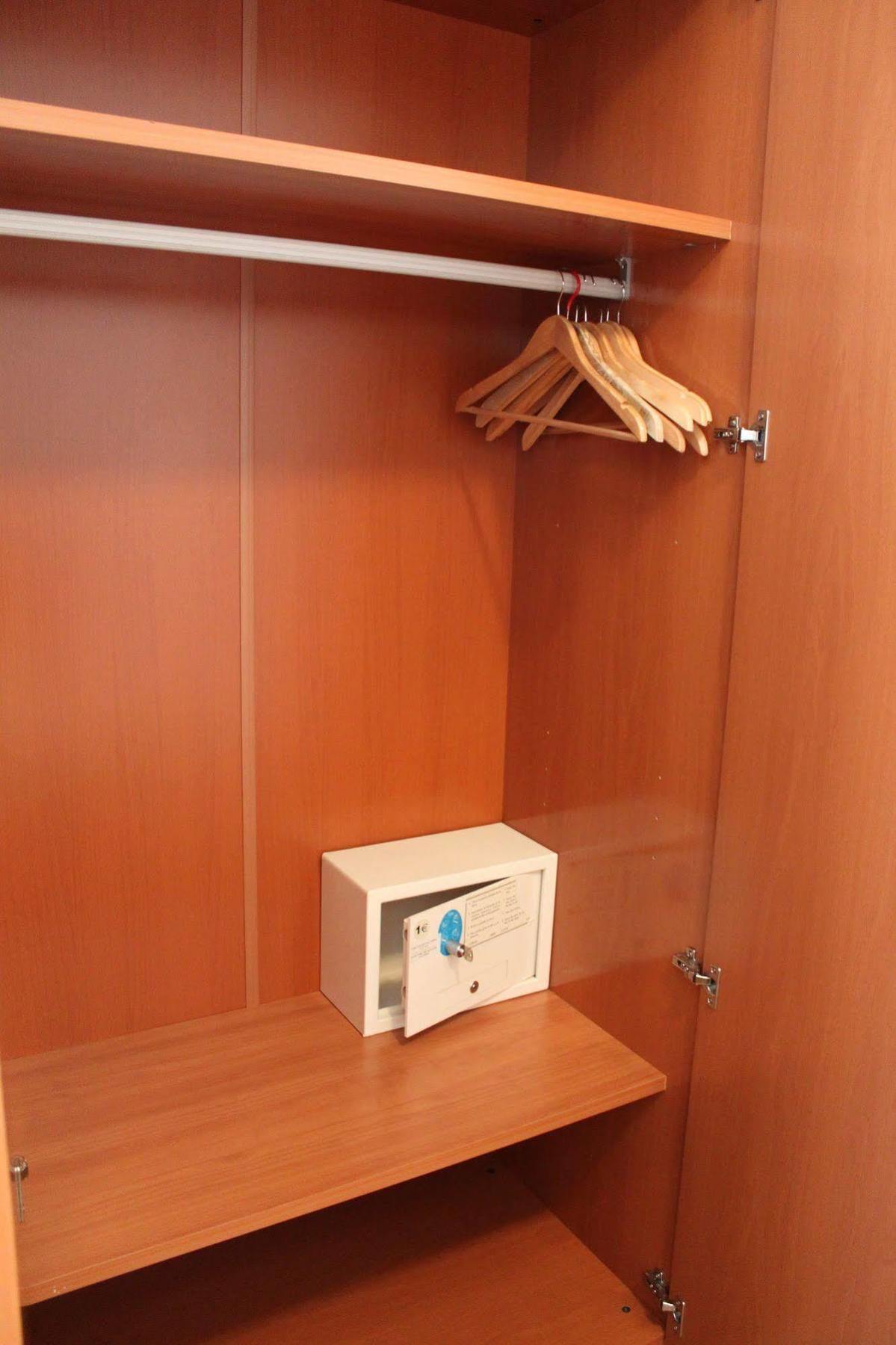 Hostal Jerez Madrid Luaran gambar